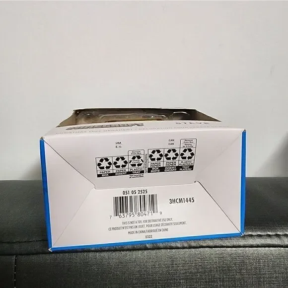 Hallmark Ornament 2022 Minecraft Steve Golden Armour Funko Pop - Picture 2 of 3